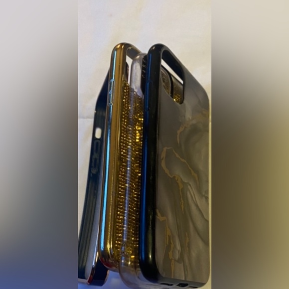 IPHONE 11 phone cases LOT 4 case only 13.00 great condition all4pc$13.00Special - Picture 7 of 11